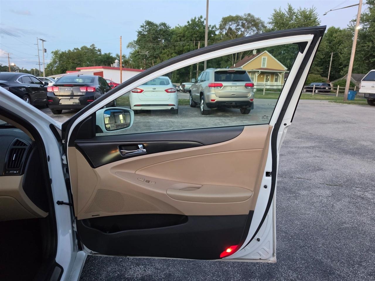 Hyundai Sonata Limited Auto 2013