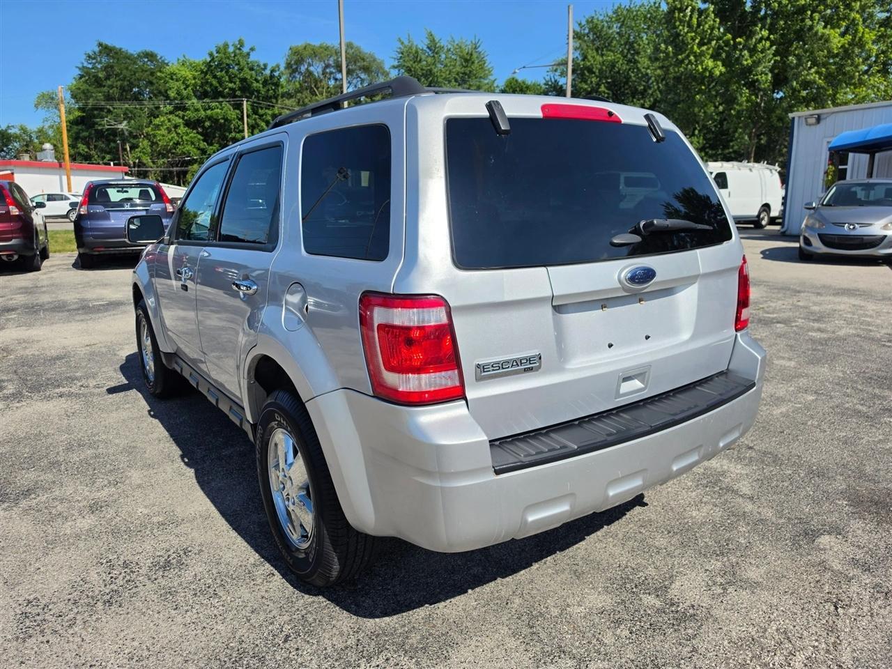 Ford Escape XLT FWD 2012