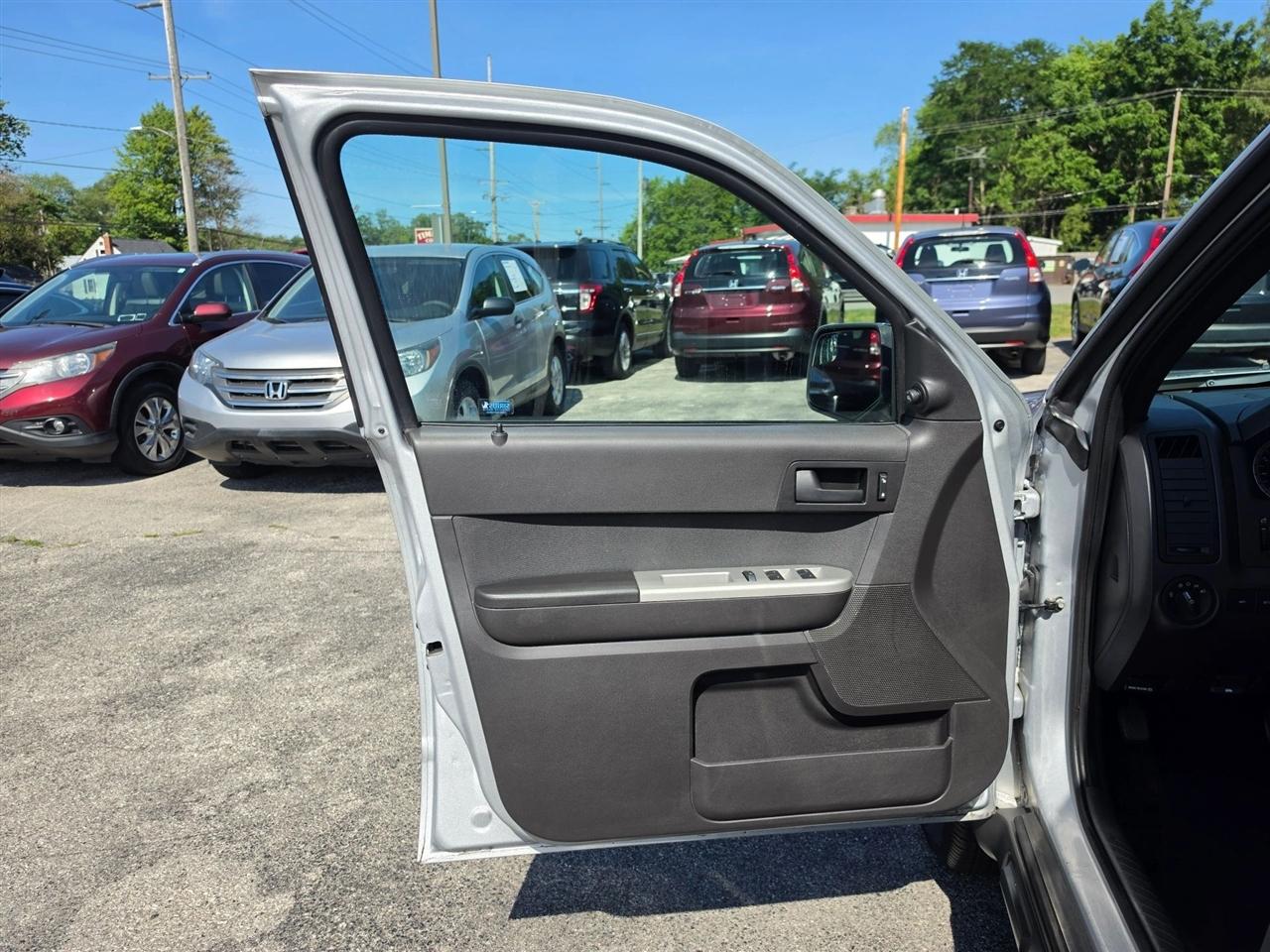 Ford Escape XLT FWD 2012