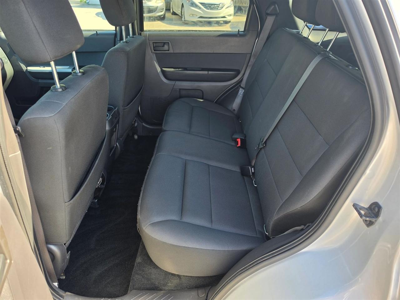 Ford Escape XLT FWD 2012