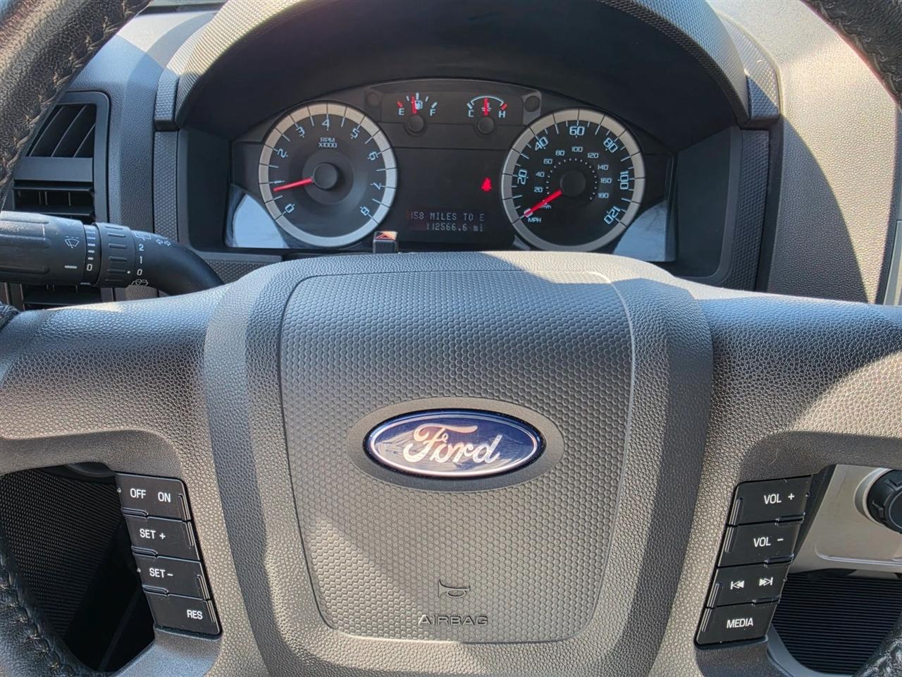 Ford Escape XLT FWD 2012