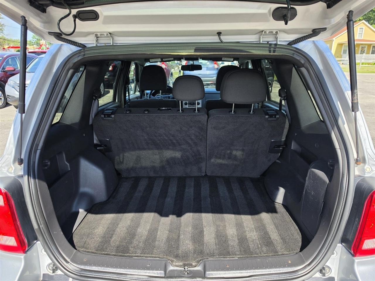 Ford Escape XLT FWD 2012