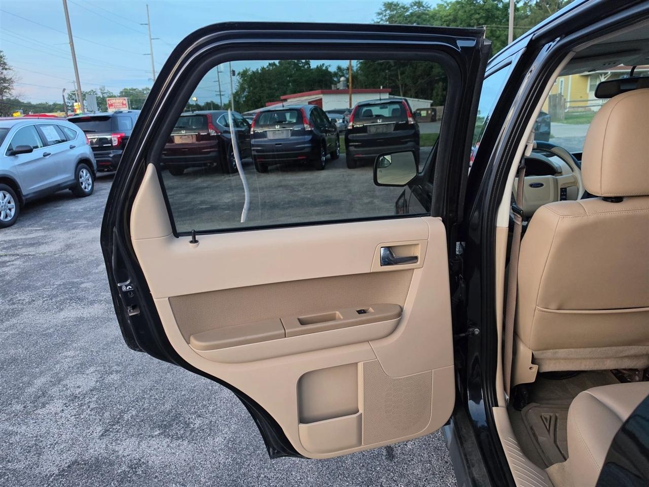 Ford Escape Limited FWD 2011