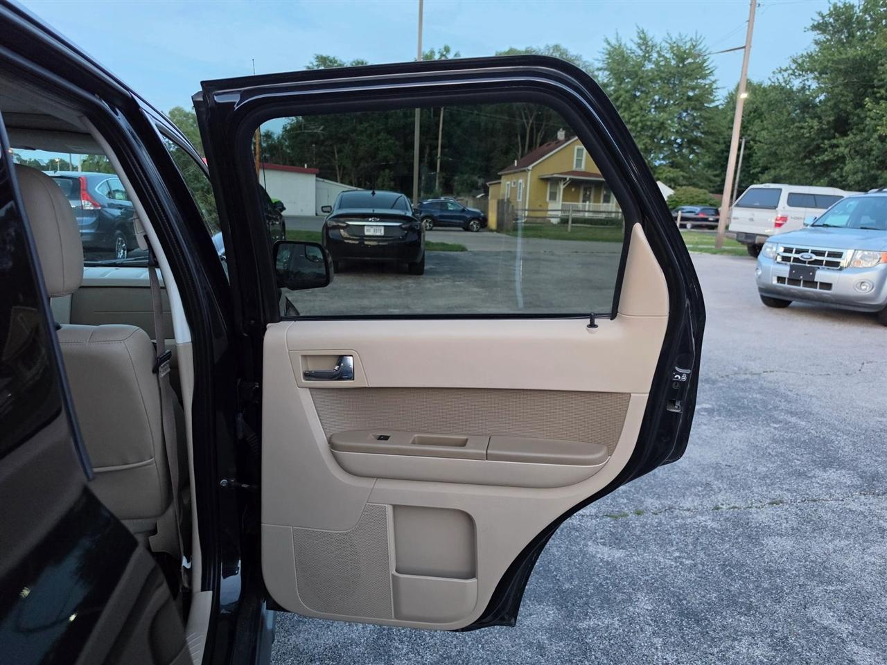 Ford Escape Limited FWD 2011