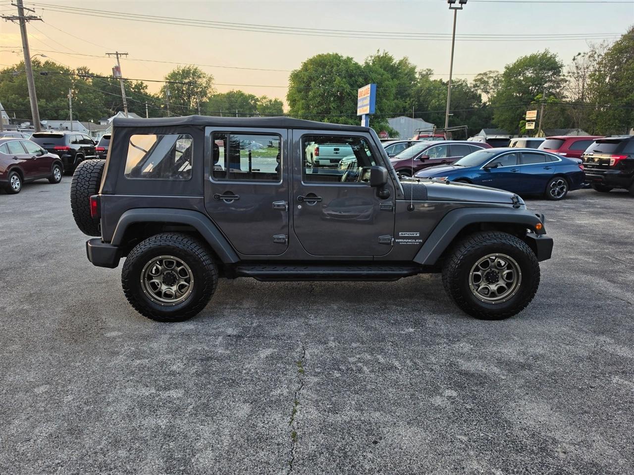 Jeep Wrangler Unlimited Sport 4WD 2017