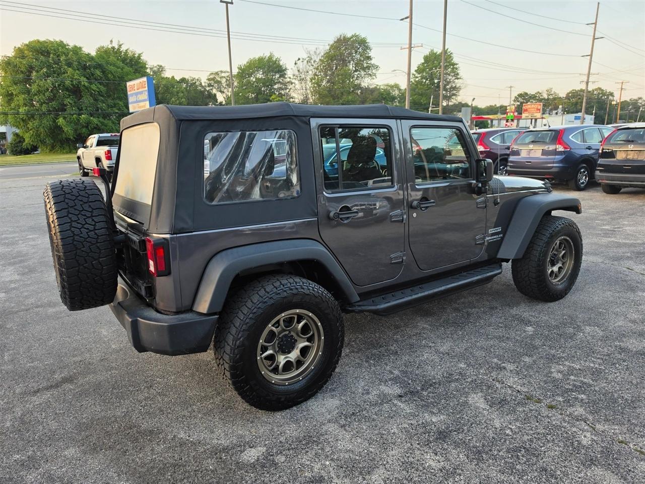 Jeep Wrangler Unlimited Sport 4WD 2017
