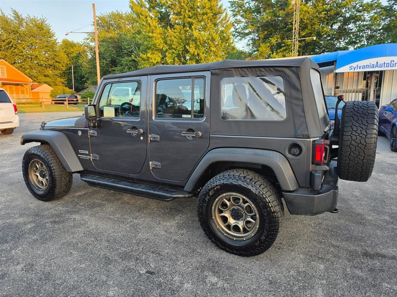 Jeep Wrangler Unlimited Sport 4WD 2017