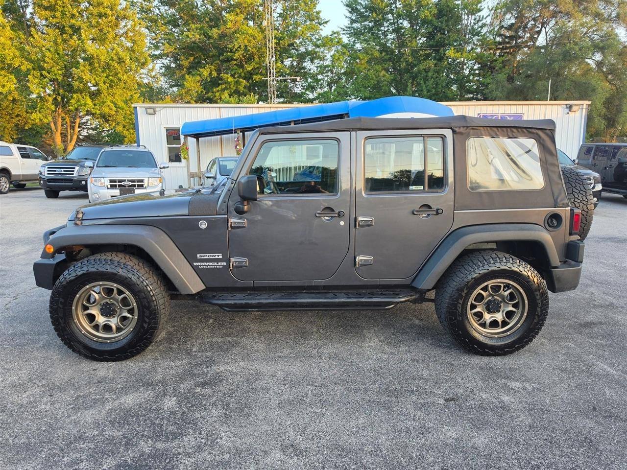 Jeep Wrangler Unlimited Sport 4WD 2017