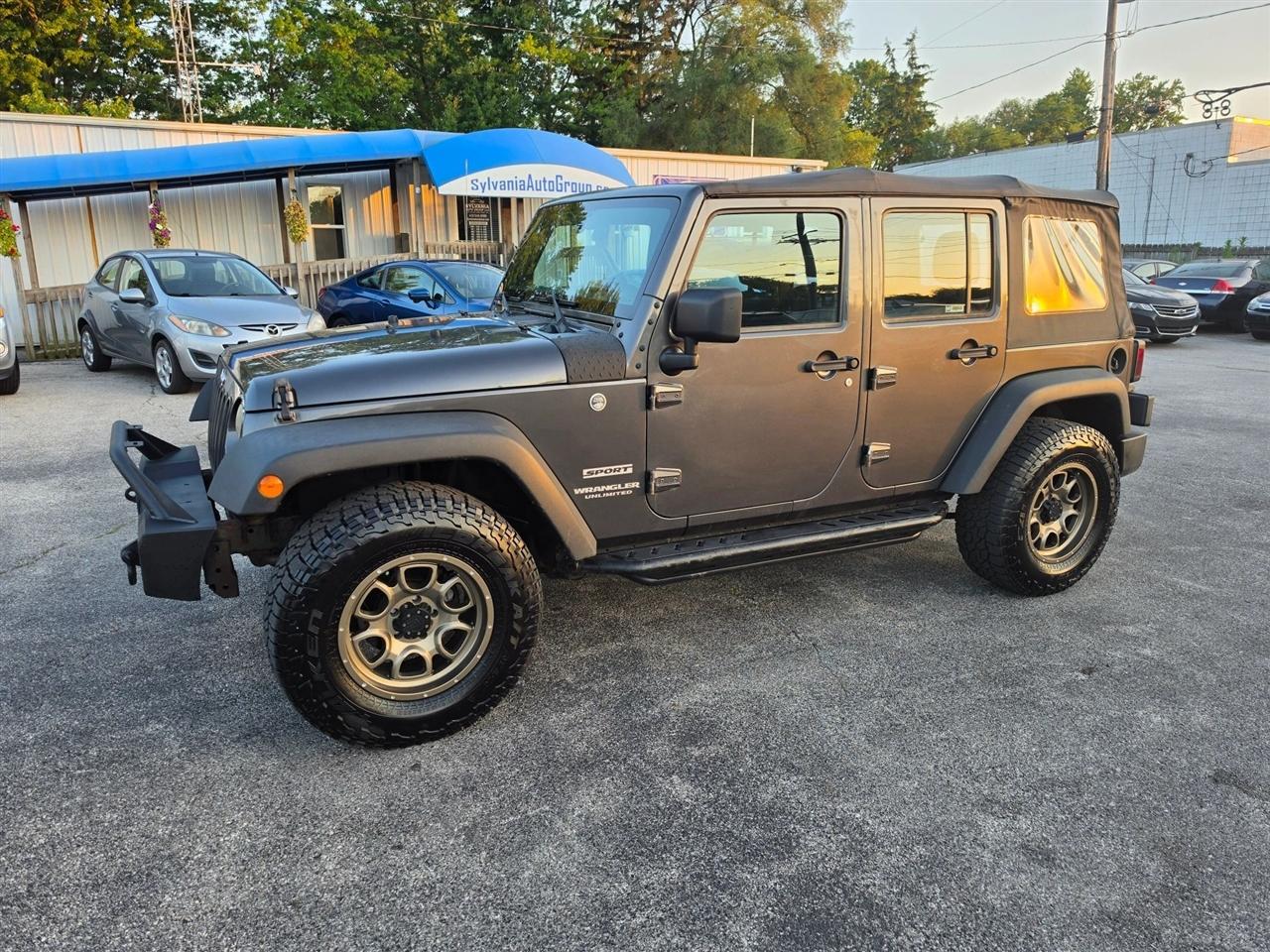 Jeep Wrangler Unlimited Sport 4WD 2017