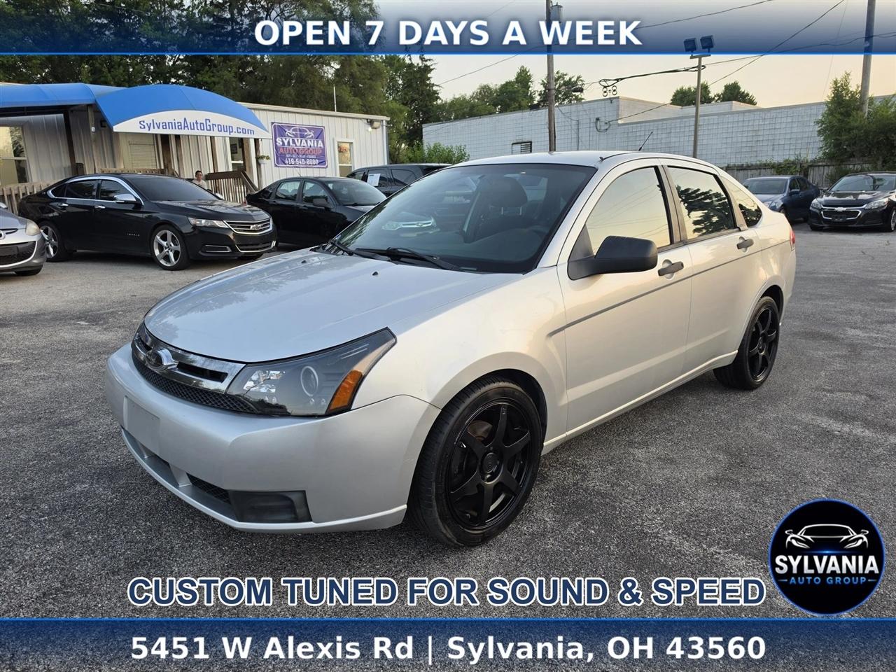 2010 Ford Focus SE Sedan
