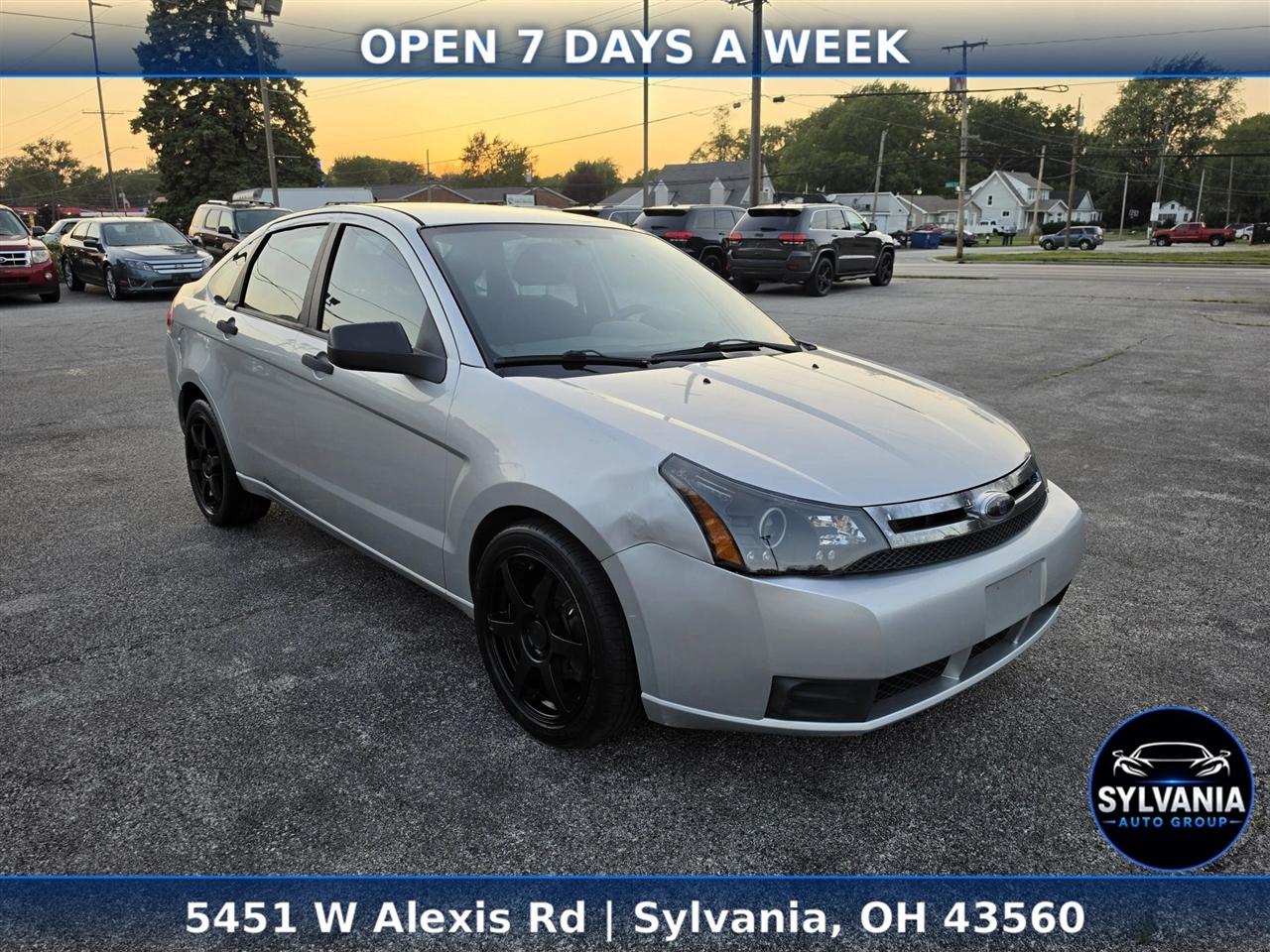 Ford Focus SE Sedan 2010