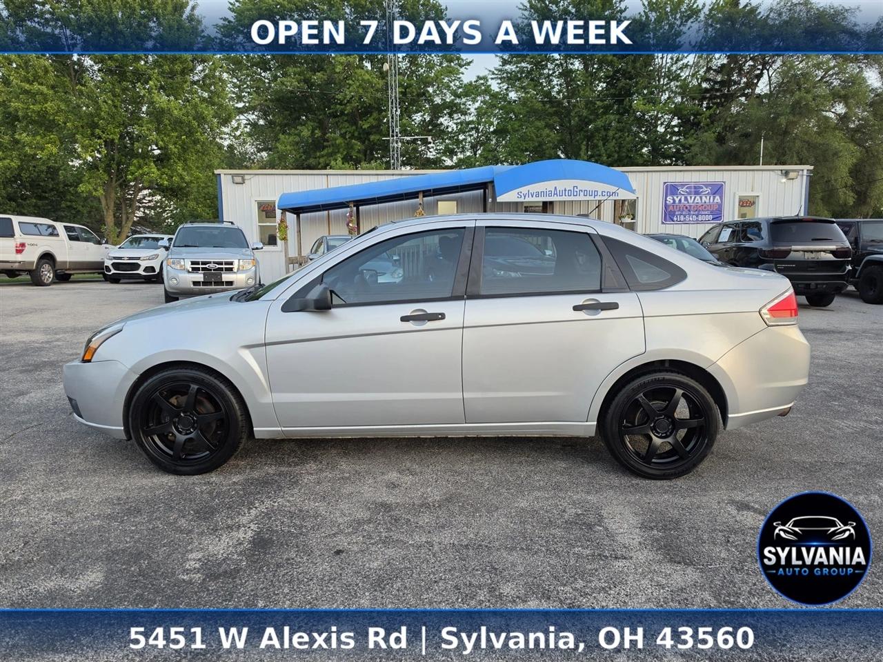 Ford Focus SE Sedan 2010