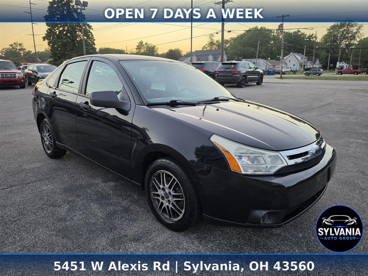 Ford Focus SE Sedan 2010