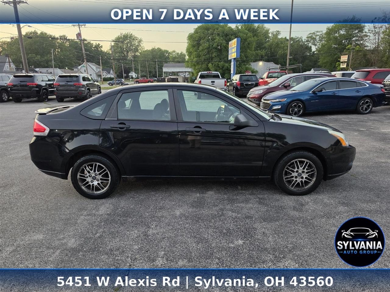 Ford Focus SE Sedan 2010