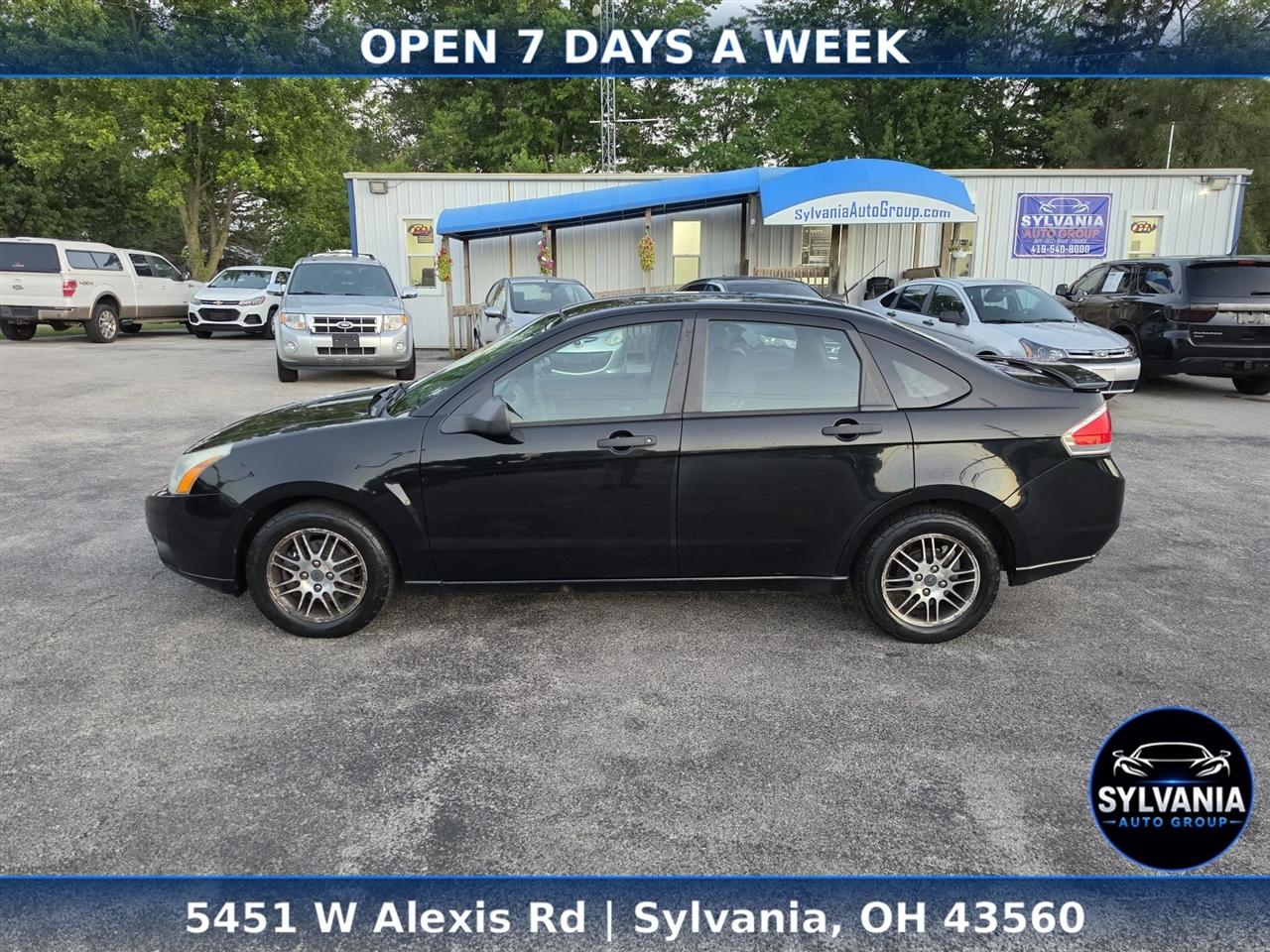 Ford Focus SE Sedan 2010