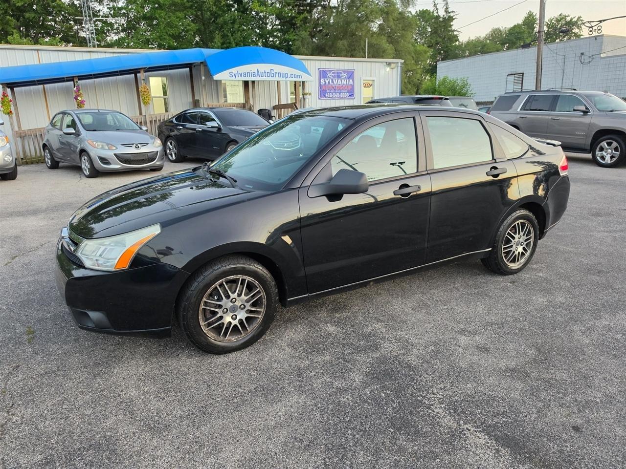 Ford Focus SE Sedan 2010