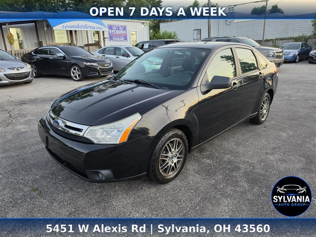 Ford Focus SE Sedan 2010