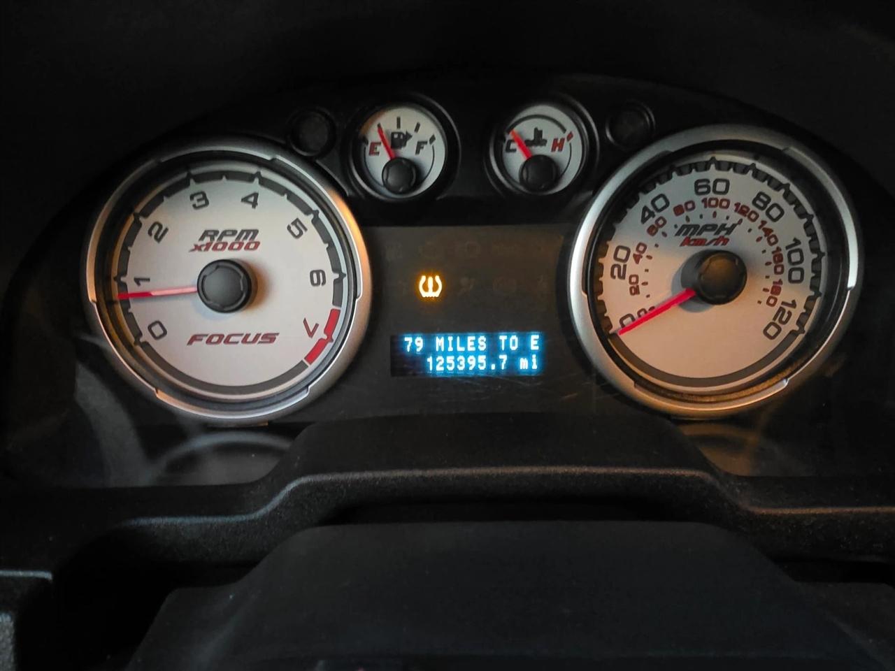 Ford Focus SE Sedan 2010