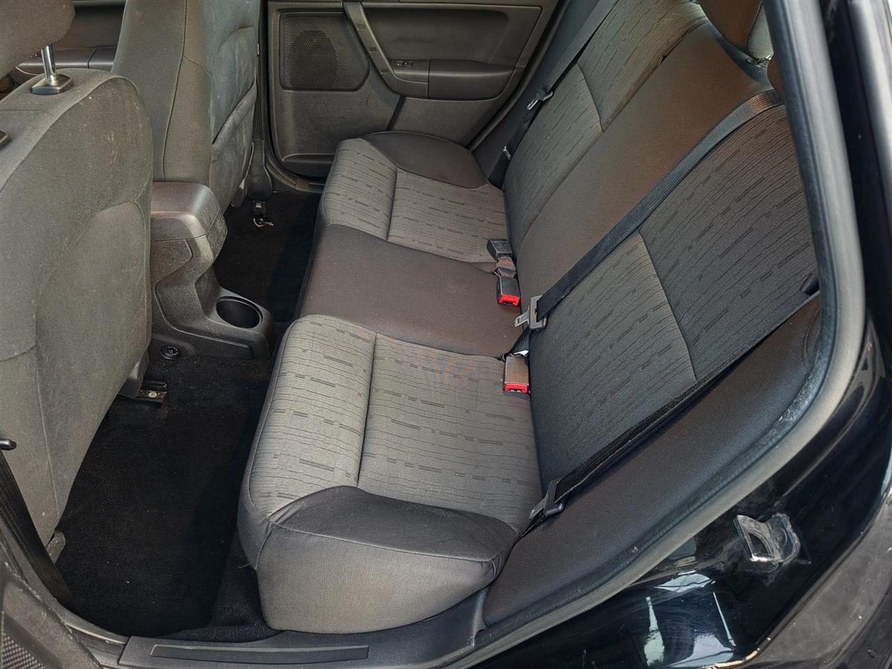 Ford Focus SE Sedan 2010
