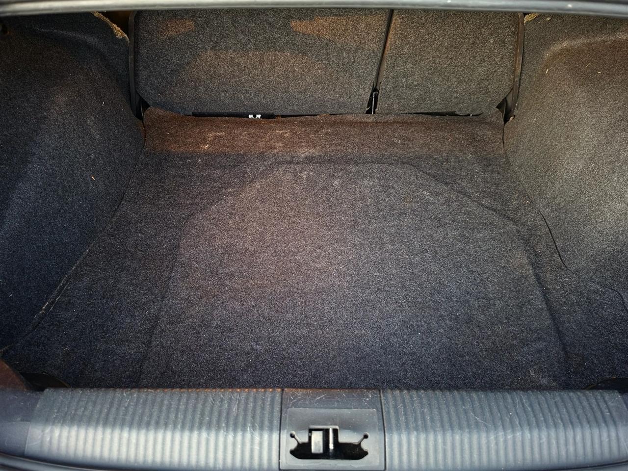 Ford Focus SE Sedan 2010