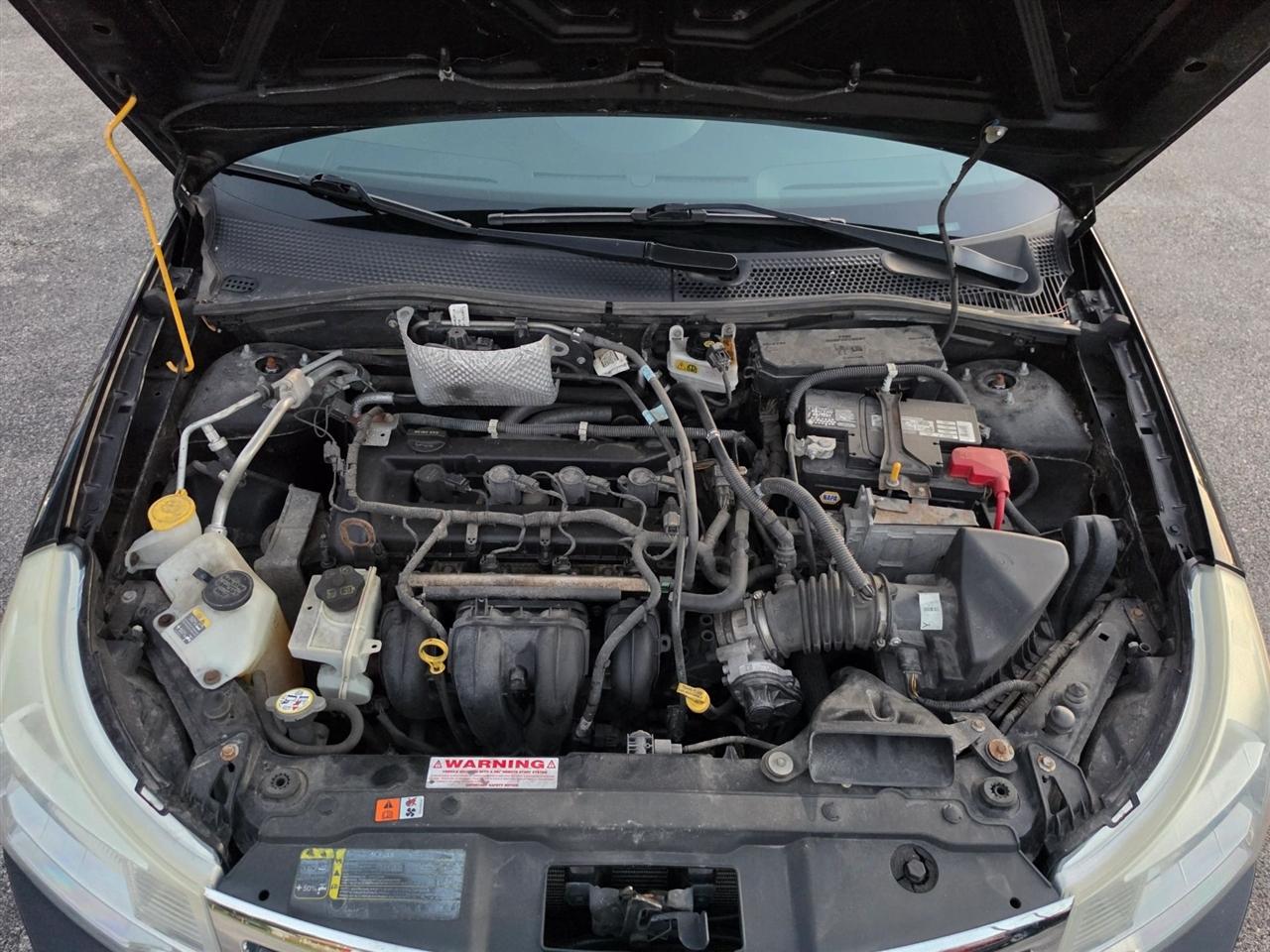 Ford Focus SE Sedan 2010