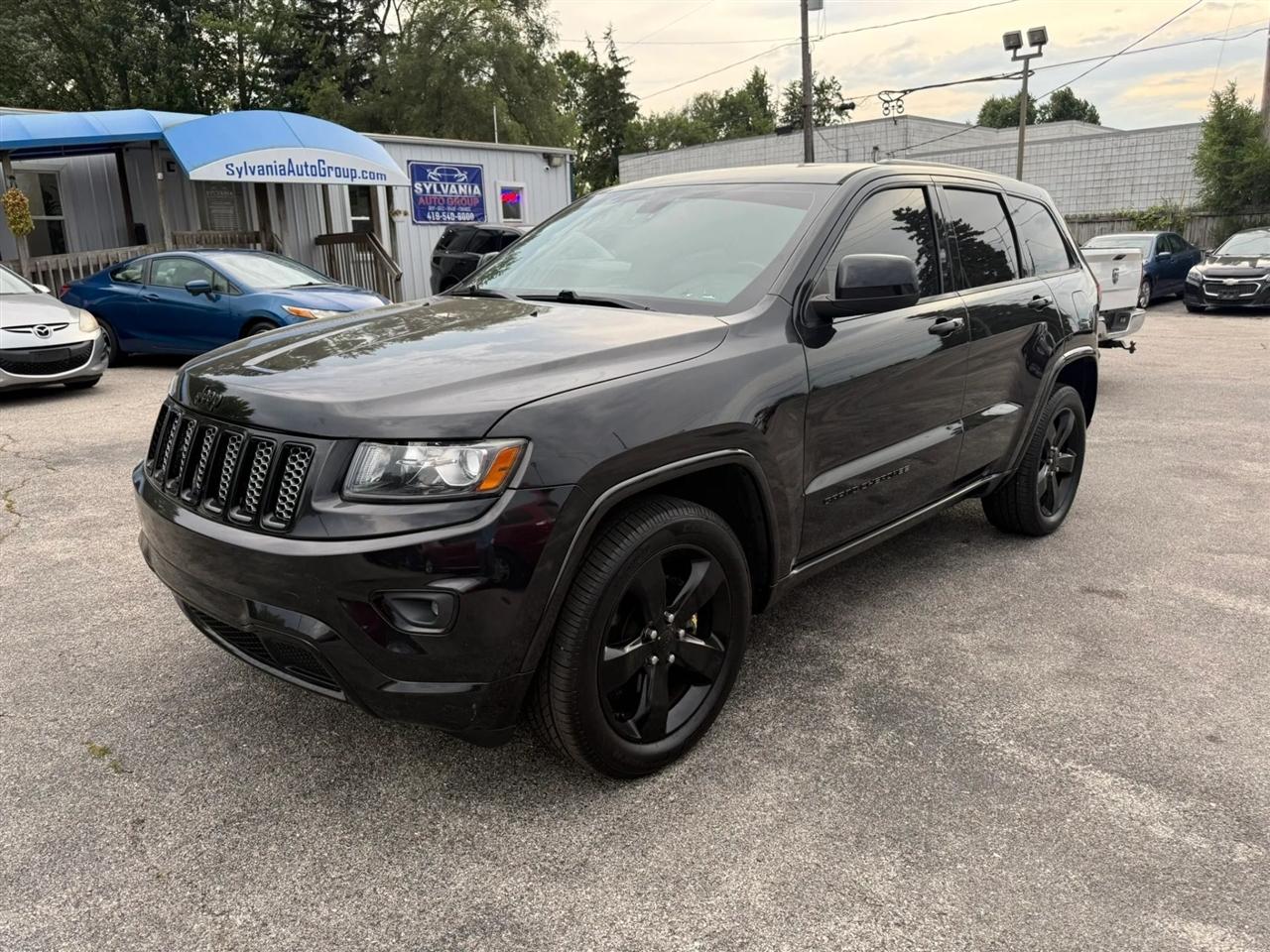 Jeep Grand Cherokee Laredo 4WD 2015