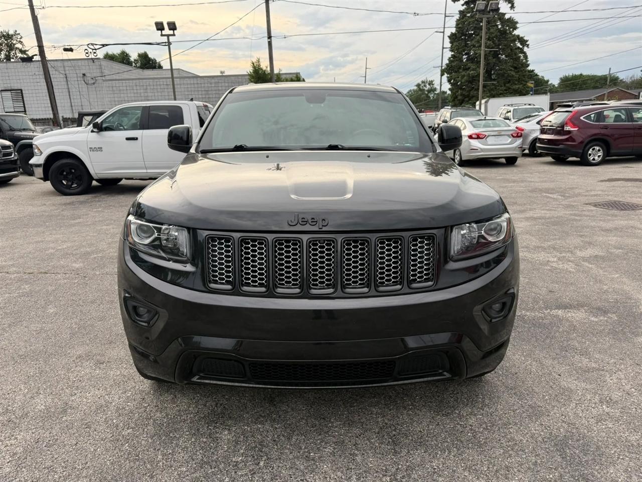Jeep Grand Cherokee Laredo 4WD 2015