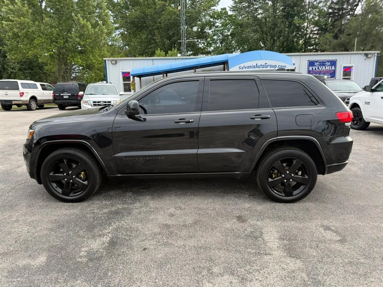 Jeep Grand Cherokee Laredo 4WD 2015