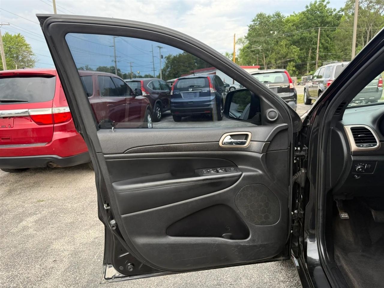 Jeep Grand Cherokee Laredo 4WD 2015