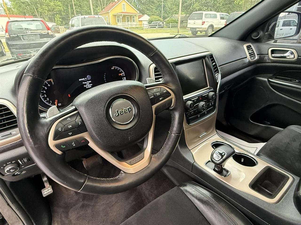 Jeep Grand Cherokee Laredo 4WD 2015