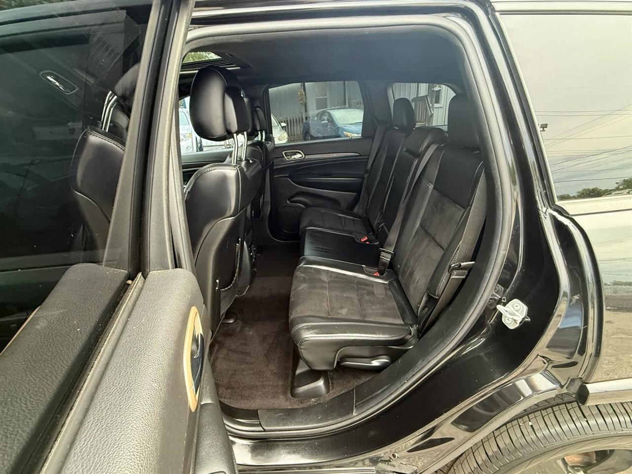 Jeep Grand Cherokee Laredo 4WD 2015