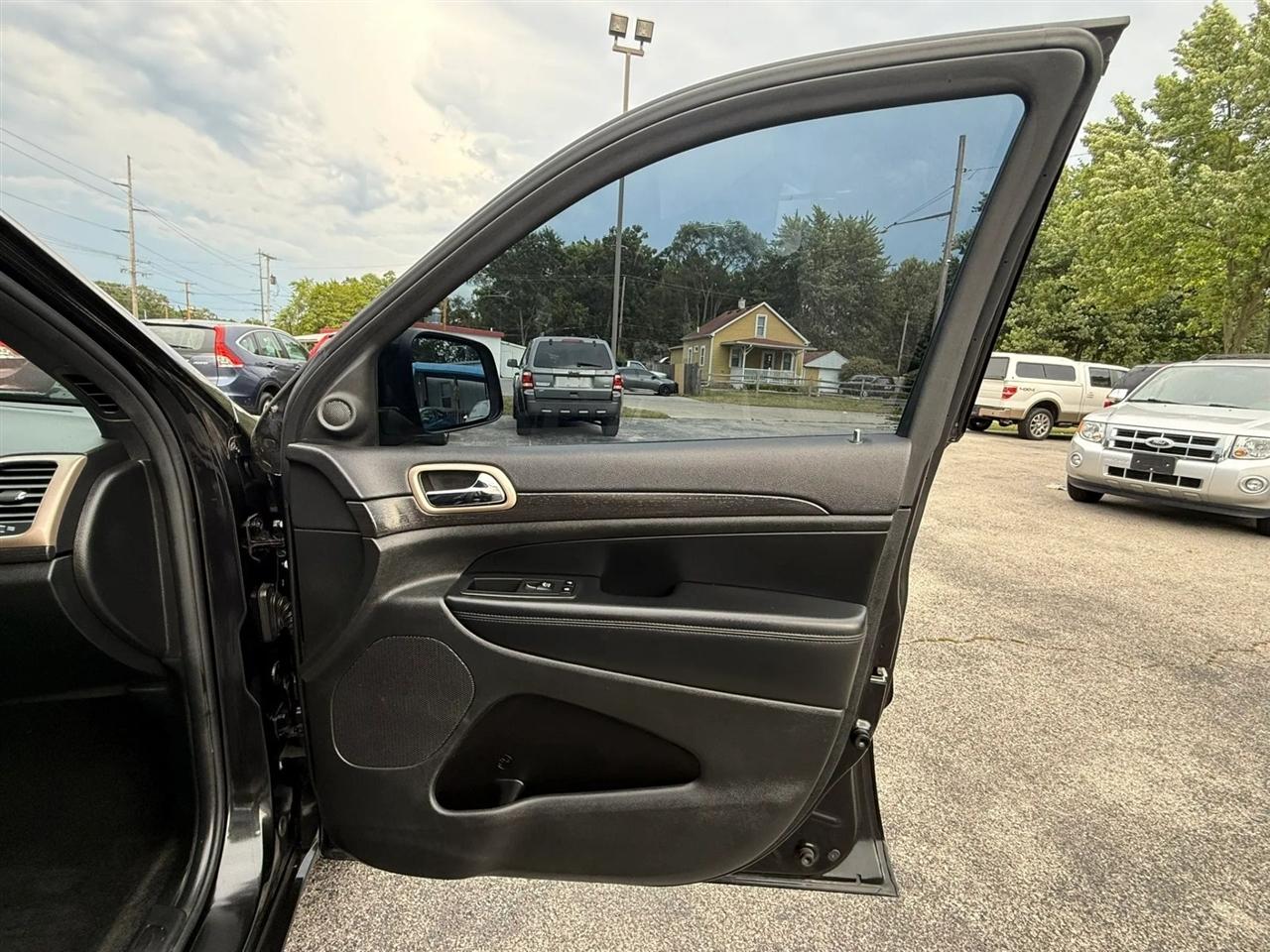 Jeep Grand Cherokee Laredo 4WD 2015