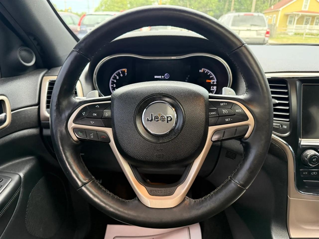 Jeep Grand Cherokee Laredo 4WD 2015