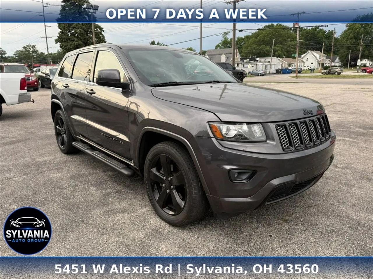 Jeep Grand Cherokee Laredo 2WD 2015