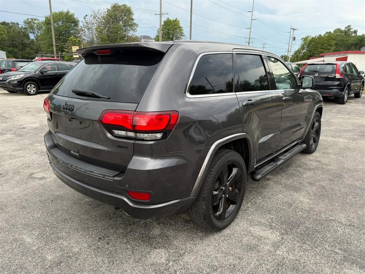 Jeep Grand Cherokee Laredo 2WD 2015