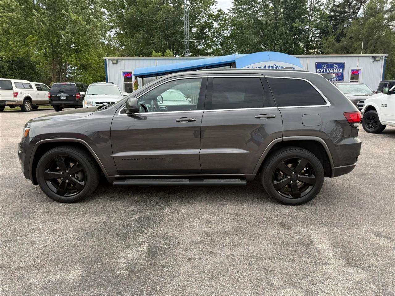 Jeep Grand Cherokee Laredo 2WD 2015