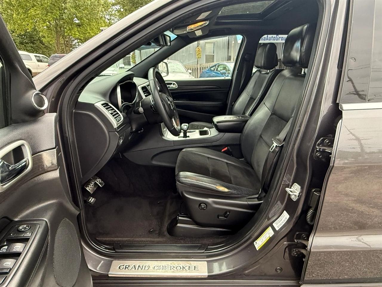 Jeep Grand Cherokee Laredo 2WD 2015