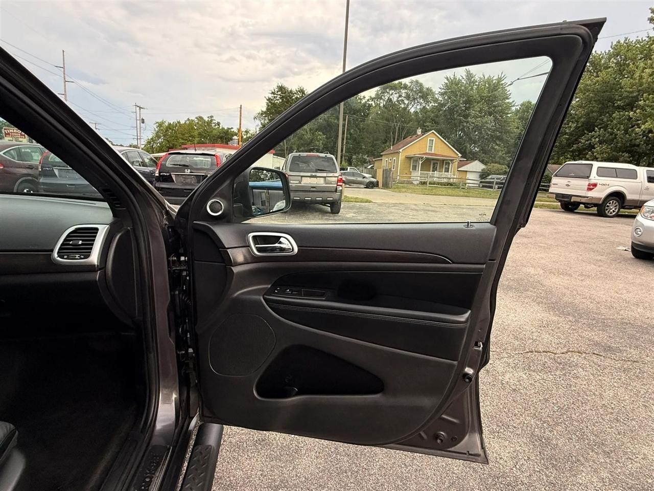 Jeep Grand Cherokee Laredo 2WD 2015
