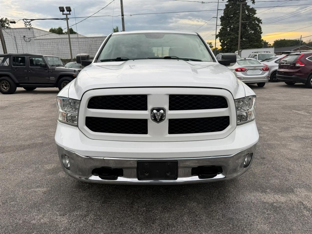 RAM 1500 SLT Crew Cab SWB 4WD 2016