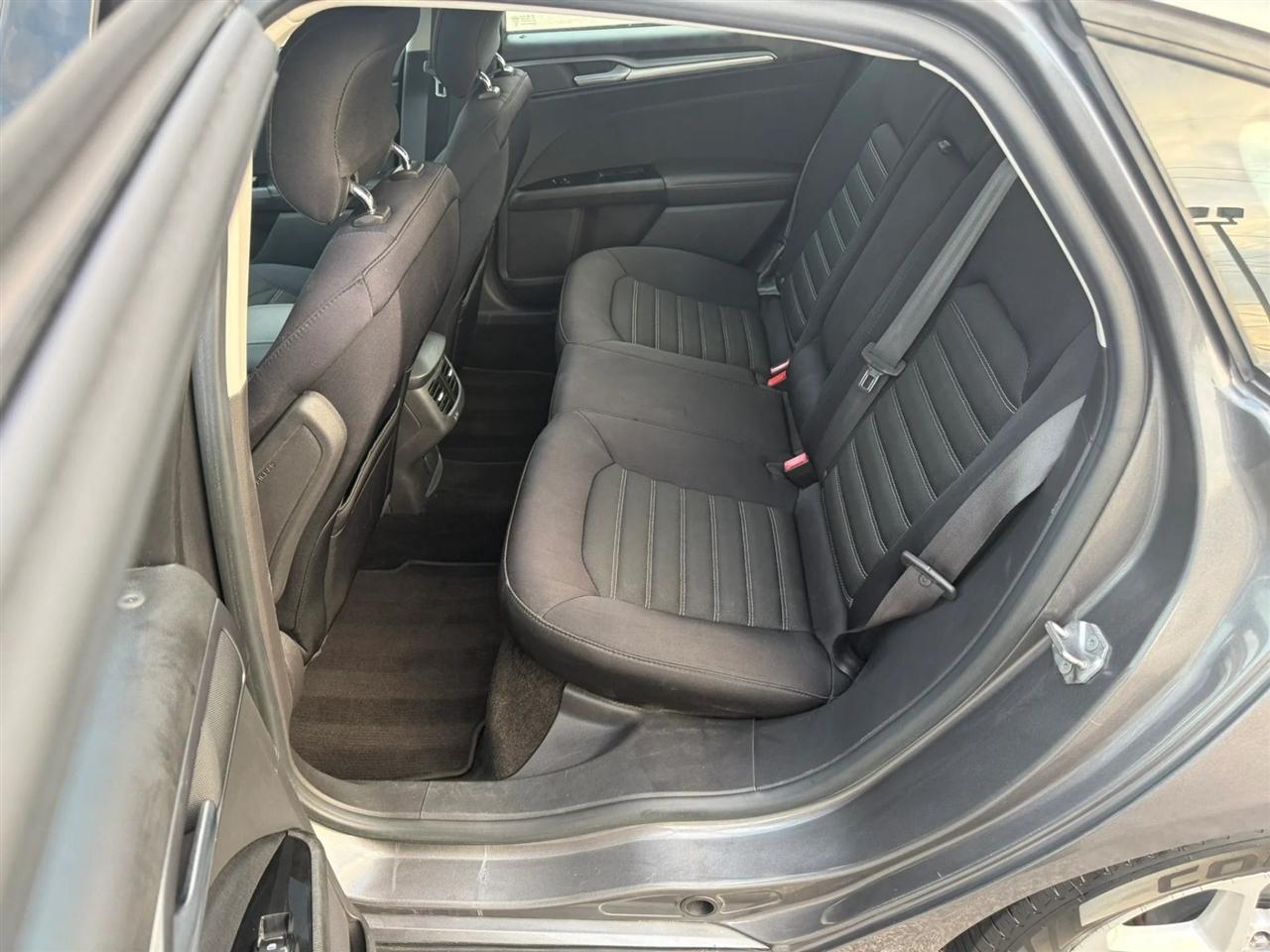 Ford Fusion SE 2014
