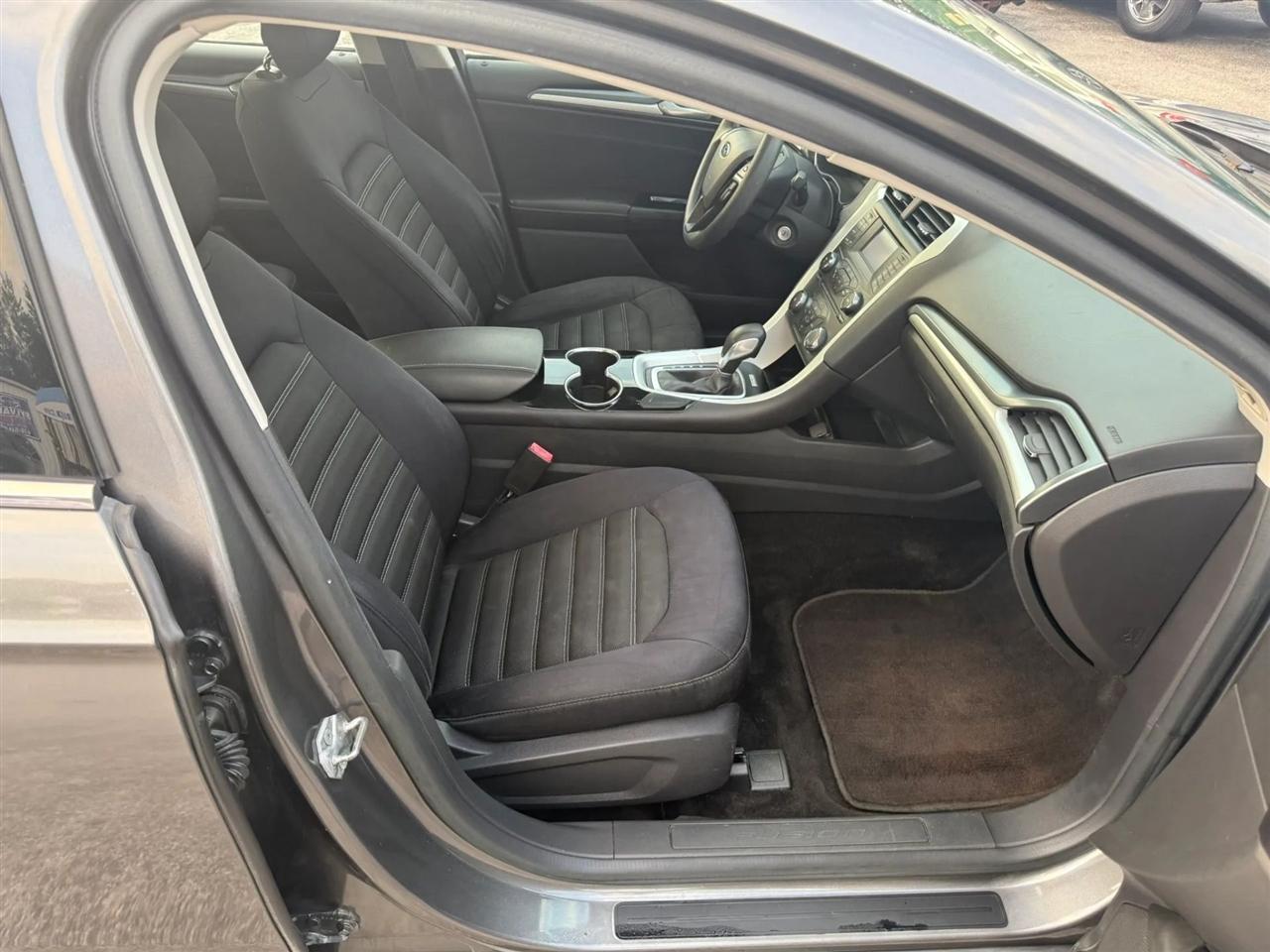 Ford Fusion SE 2014