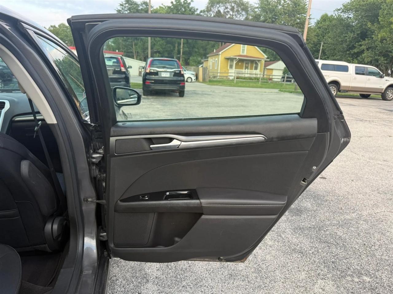 Ford Fusion SE 2014