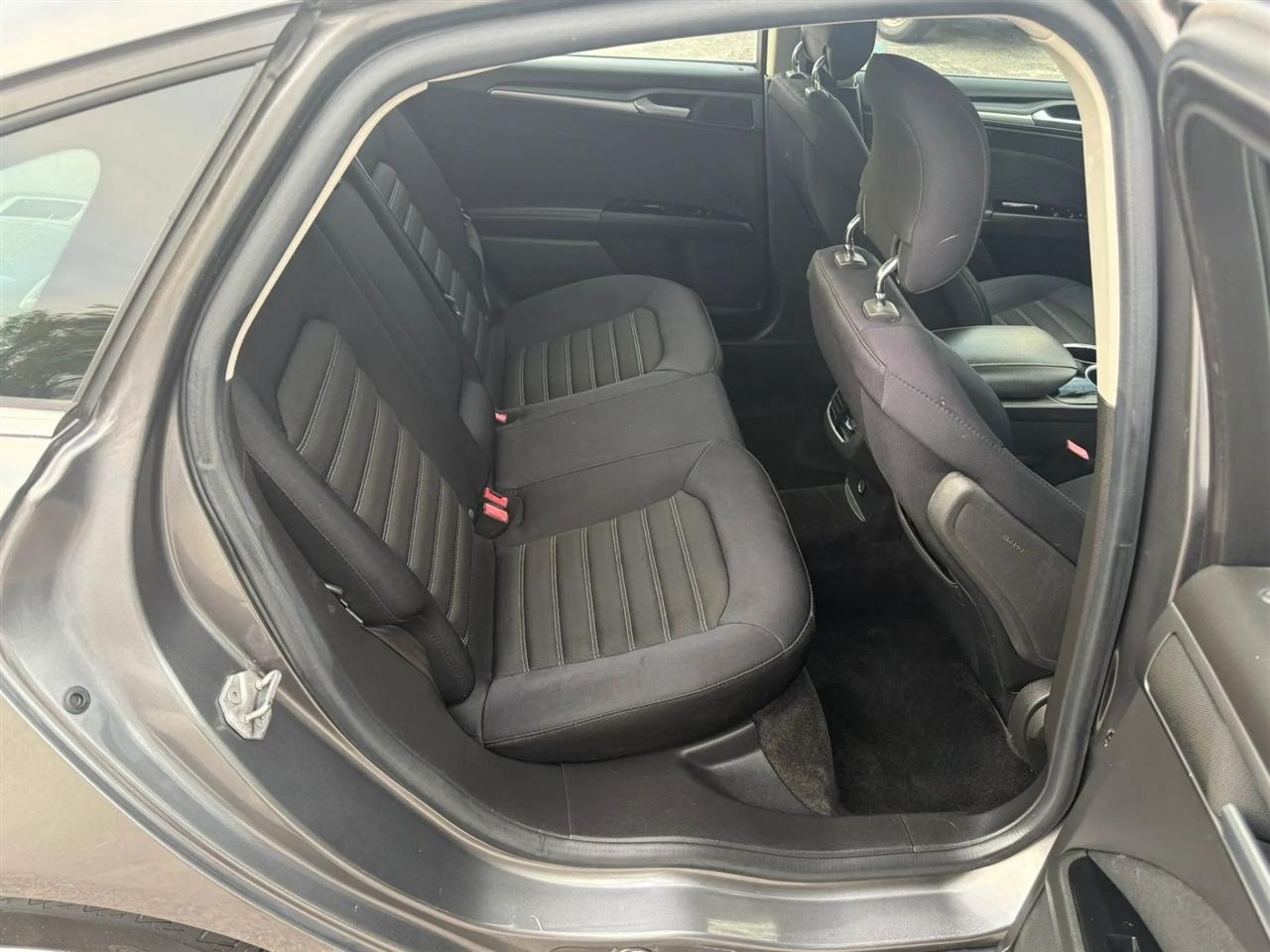 Ford Fusion SE 2014