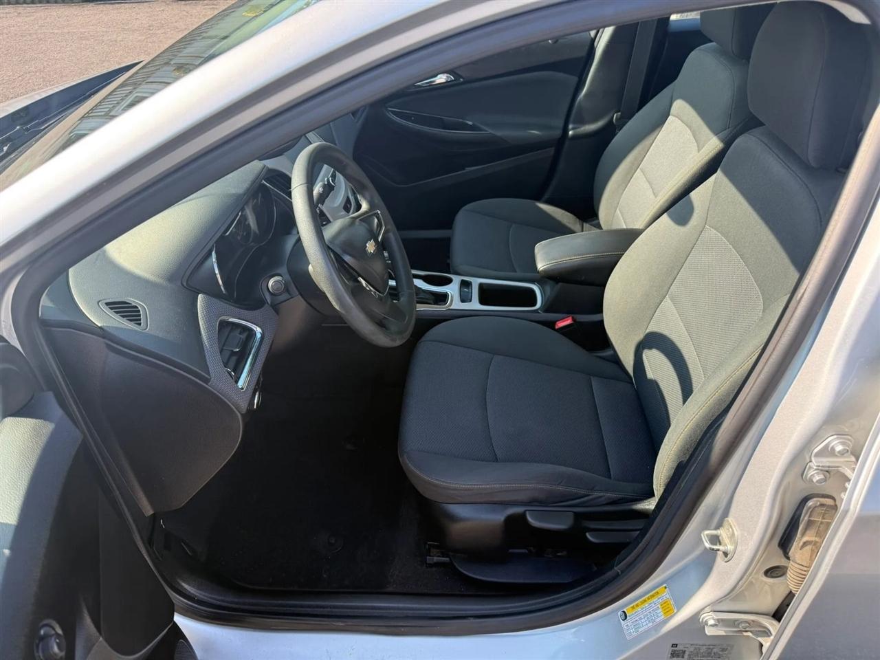 Chevrolet Cruze LS Auto 2018