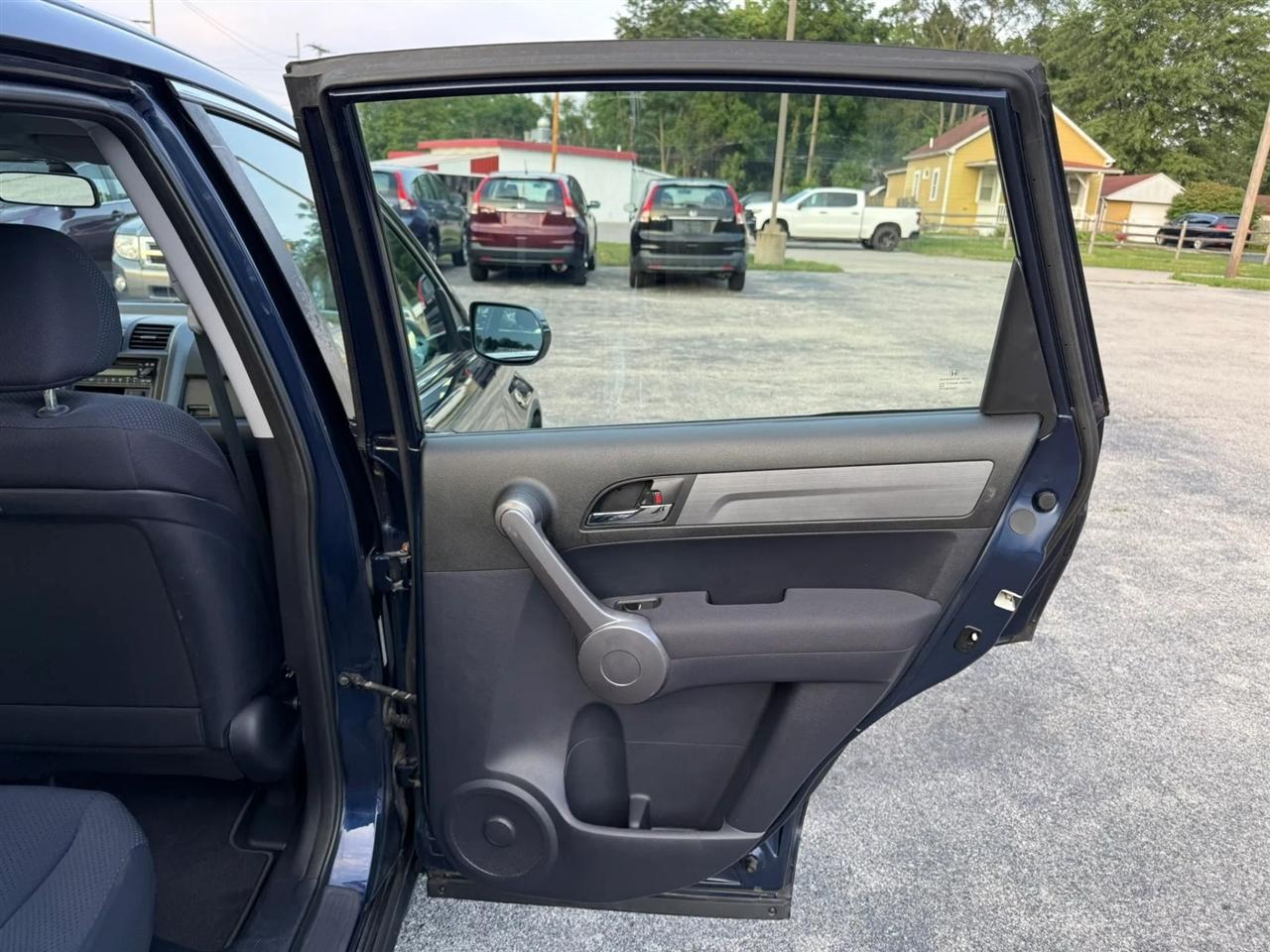 Honda CR-V LX 4WD 5-Speed AT 2009