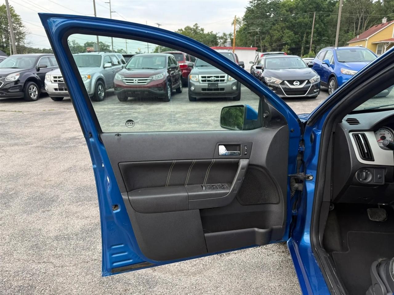 Ford Focus SES Sedan 2010