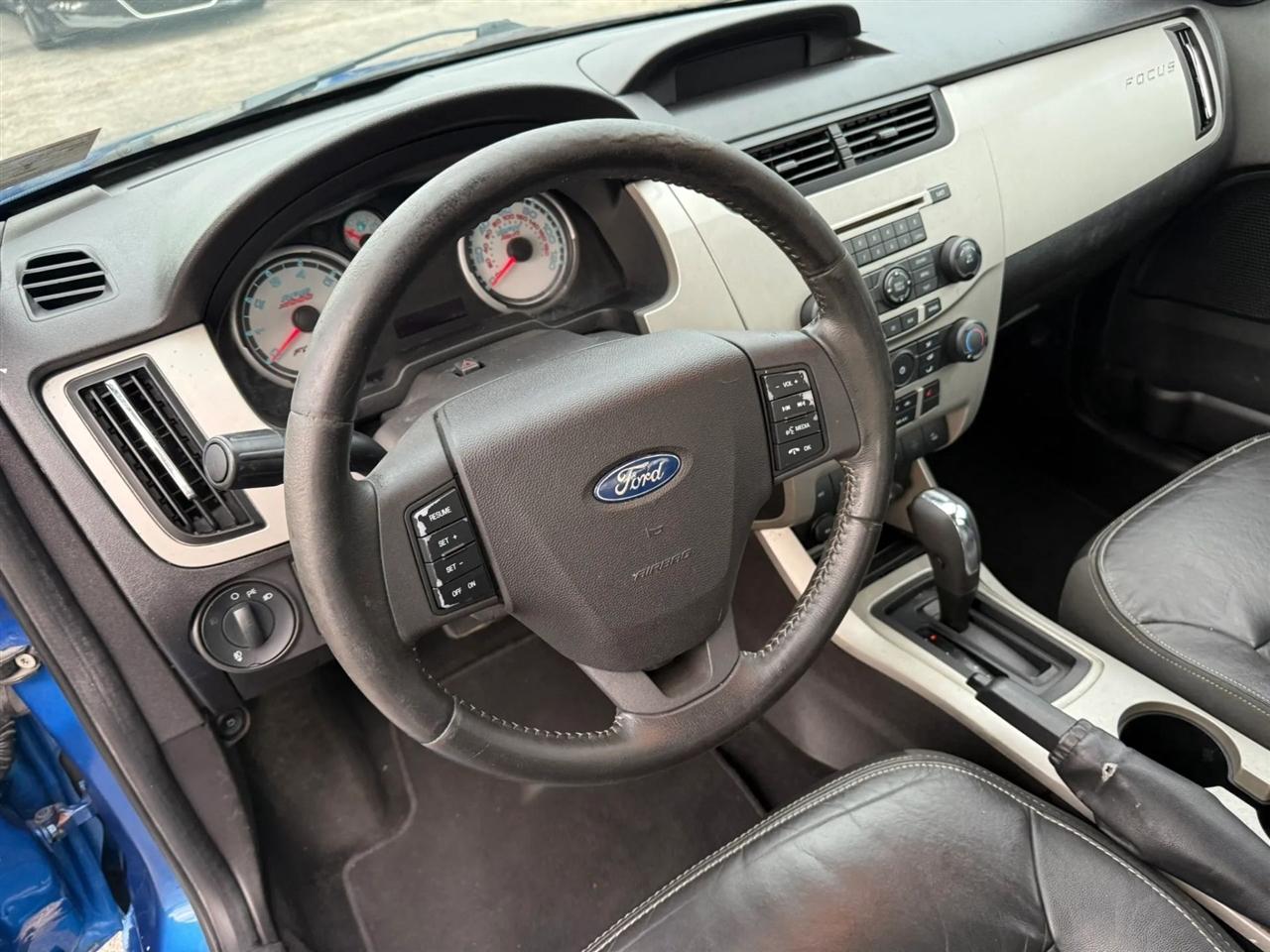 Ford Focus SES Sedan 2010