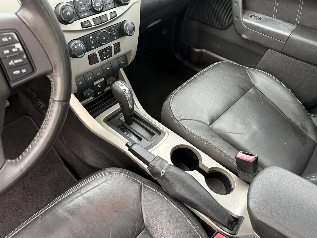 Ford Focus SES Sedan 2010