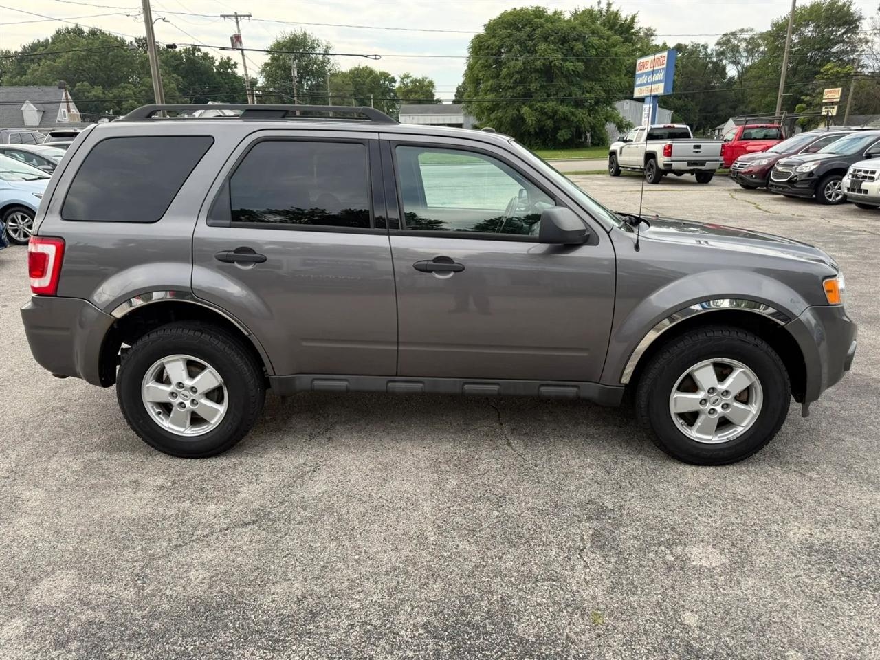 Ford Escape XLT FWD 2010