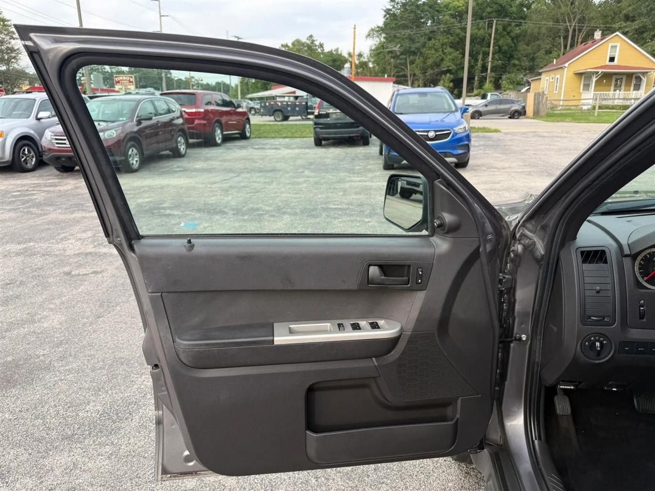 Ford Escape XLT FWD 2010